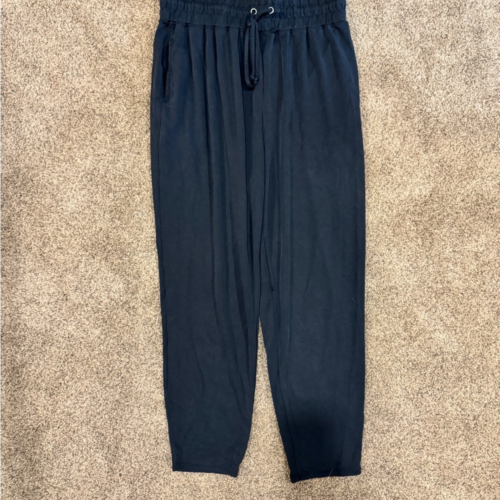 Fabletics Women’s Black Joggers with Drawstring